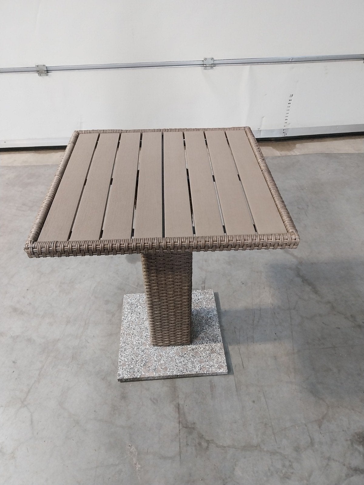 JYSK THY Bistrotafel (60x60 cm), Ophalen, Nieuw, Vierkant, Aluminium