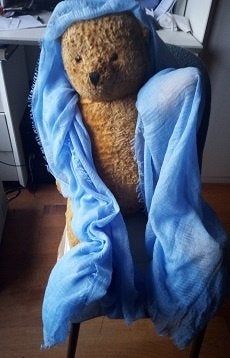 2 pashminas NEUVES: bleue ou blanche 90/180 cm 5€/pièce, Autre fashion, Enlèvement ou Envoi, Neuf, Pashmina