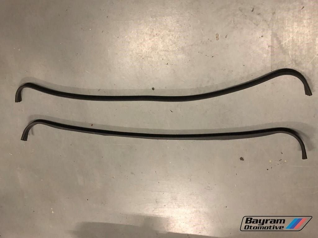 Bmw E30 motorkap rubber schutbord coupe cabrio sedan 3-serie, Auto-onderdelen, Gebruikt, -, -, Ophalen of Verzenden