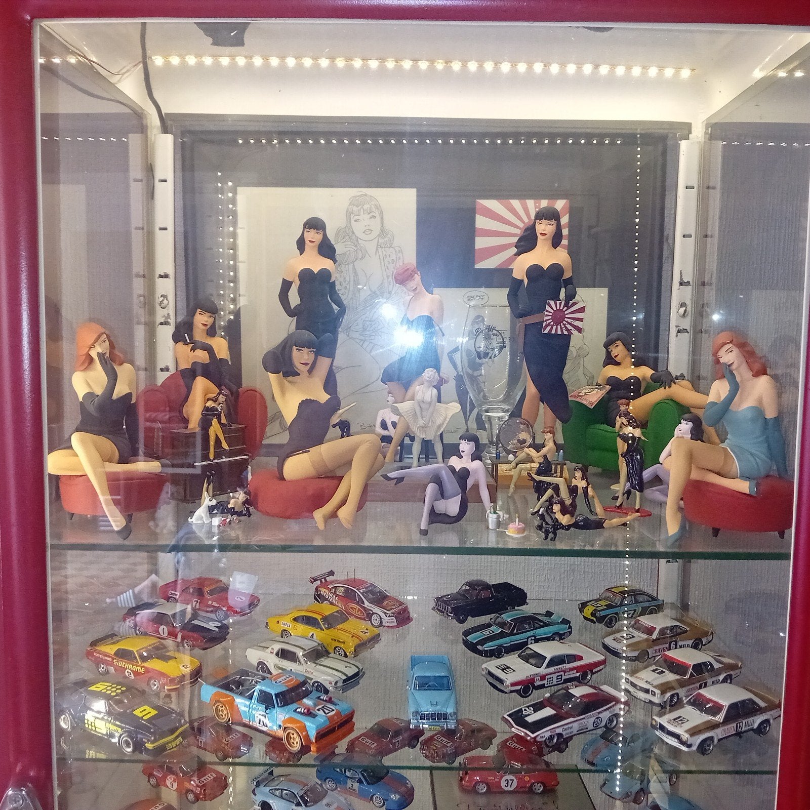 pin up de berthet, Enlèvement, Comme neuf, Humain