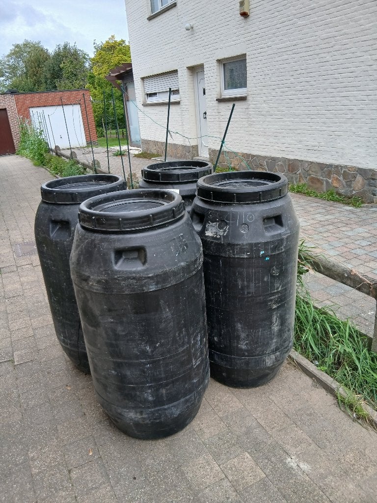 Tonneau, bidon, fut, baril 250L, Jardin & Terrasse, 150 litres ou plus, Enlèvement, Comme neuf, Synthétique