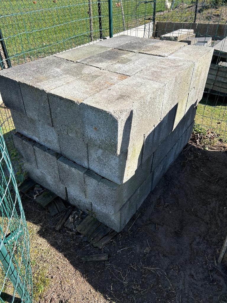 48 stuks betonblok ( groot model ), Doe-het-zelf en Bouw, Metselstenen, Ophalen, Nieuw, Overige typen