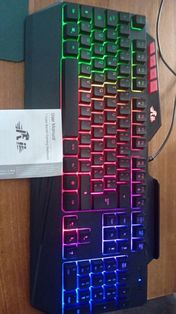 7 color backlit gaming keyboad (wired - azerty), Computers en Software, Toetsenborden, Ophalen, Gebruikt, Gaming toetsenbord, Azerty