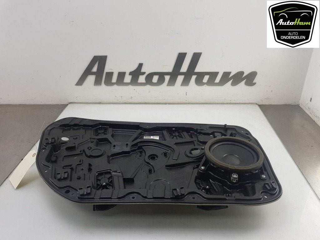 VITRE MECANISME AVANT GAUCHE V40 (MV) (|31301555|3172852|), Info@volvocars.com, Volvo Car Germany GmbH, Siegburger Straße 229
50679  Köln, DE