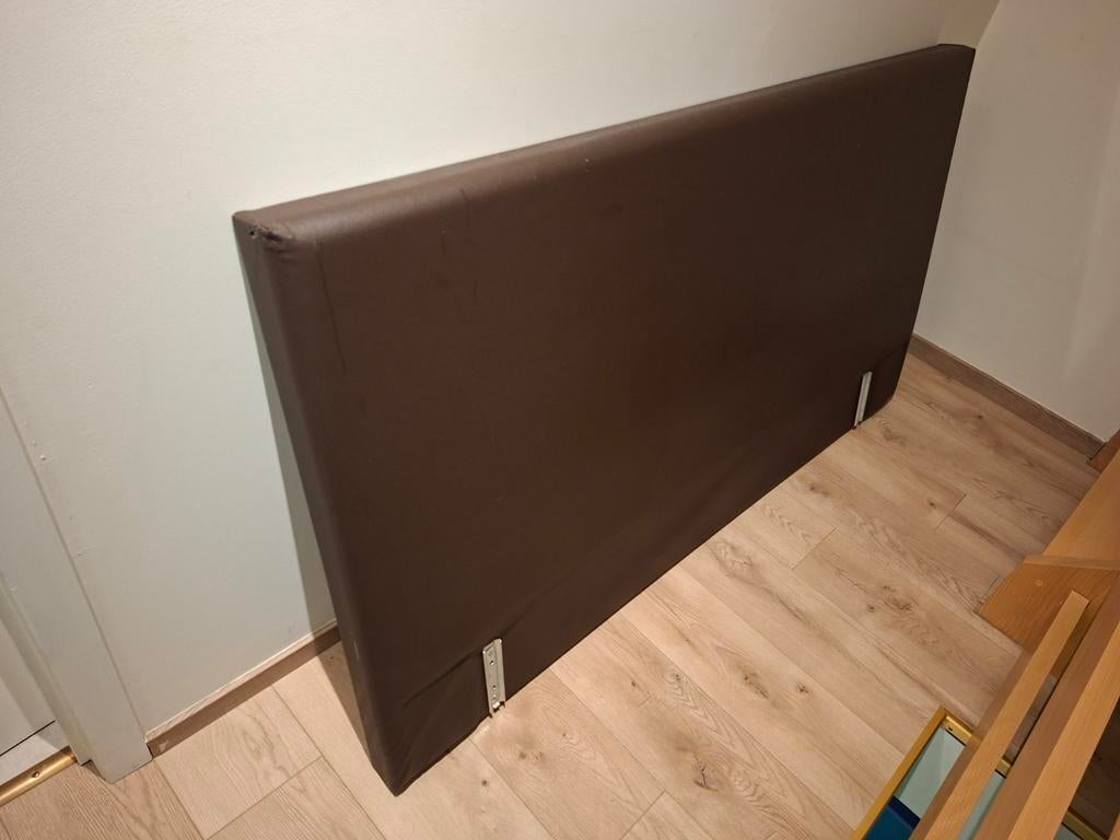 Hoofdsteun boxspring, Enlèvement