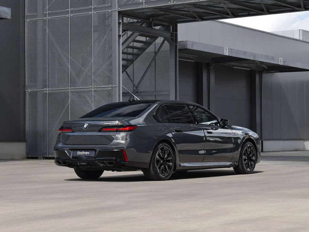BMW 7 Serie 760 M760e xDrive / Dravitgrau / M Performance /, Autos, Cuir, Argent ou Gris, Achat, 4 portes