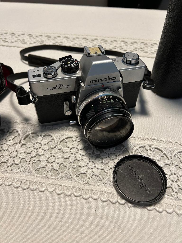 Minolta srT 101, Audio, Tv en Foto, Fotocamera's Analoog, Ophalen, Zo goed als nieuw, Minolta