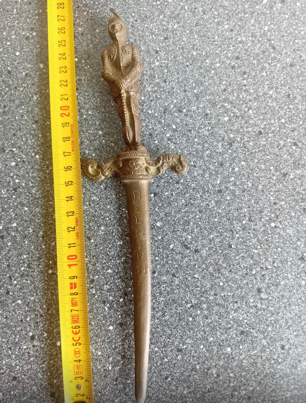 Decoratieve bronzen dolk met krijger – ca. 27 cm, Antiek en Kunst, Ophalen