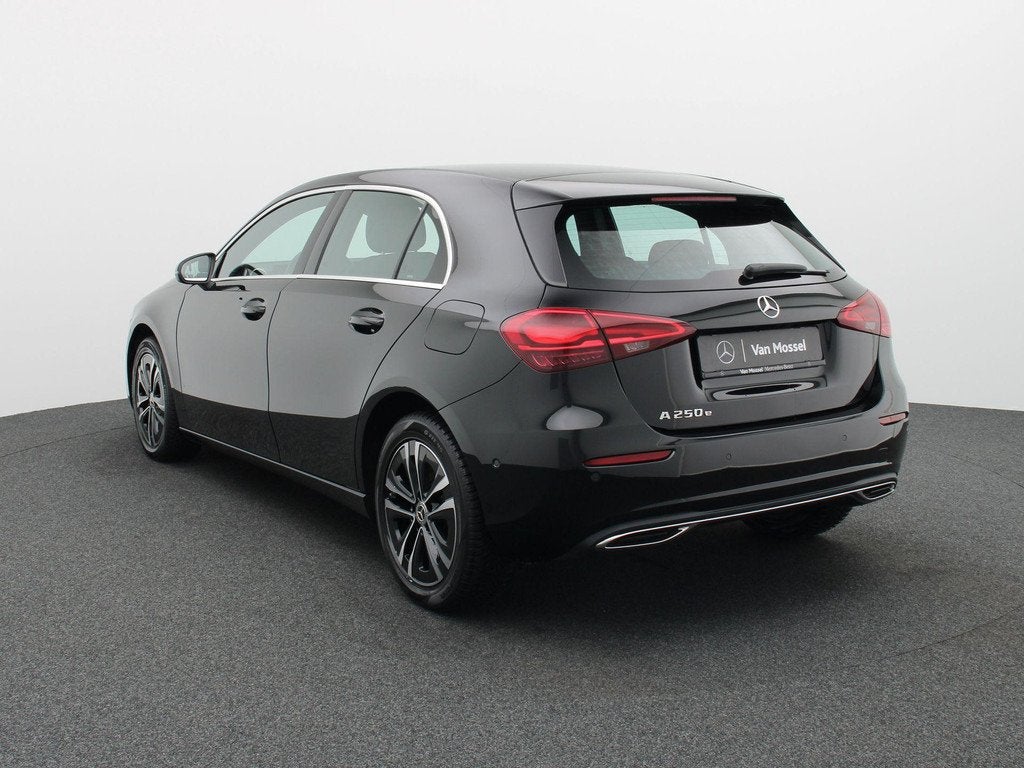 Mercedes-Benz A-Klasse 250 e Business Solution + CARPLAY + L, Autos, Mercedes-Benz, Achat, Euro 6, Noir, 5 places