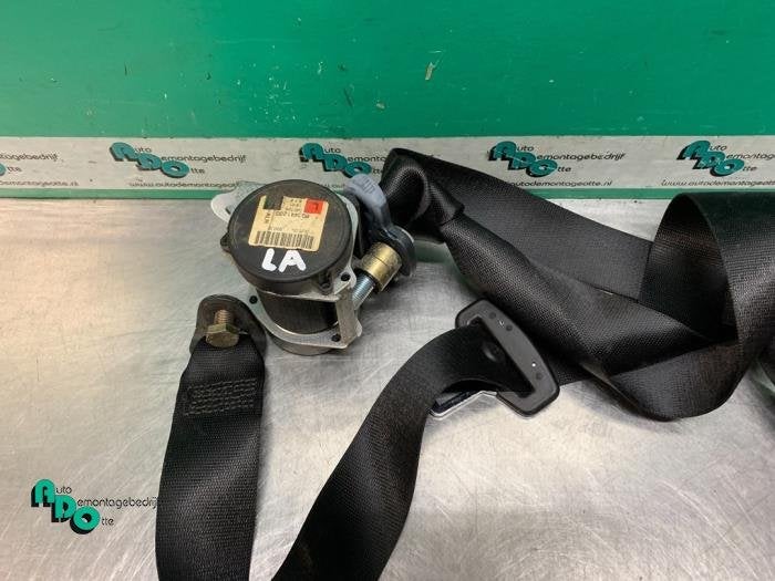 Ceinture de sécurité arrière gauche d'un Mitsubishi Colt, -, 3 mois de garantie, Utilisé, Mitsubishi