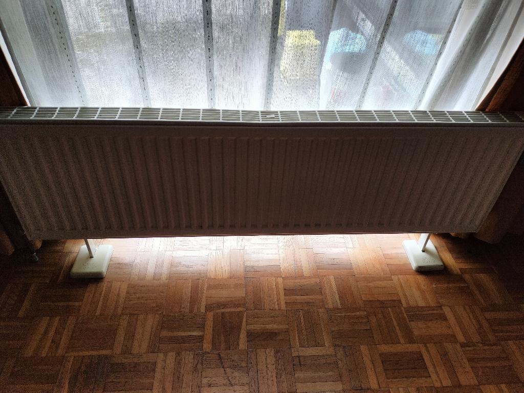 Chauffage central - radiateurs, Bricolage & Construction, Chauffage & Radiateurs, 800 watts ou plus, Enlèvement, Utilisé, Radiateur