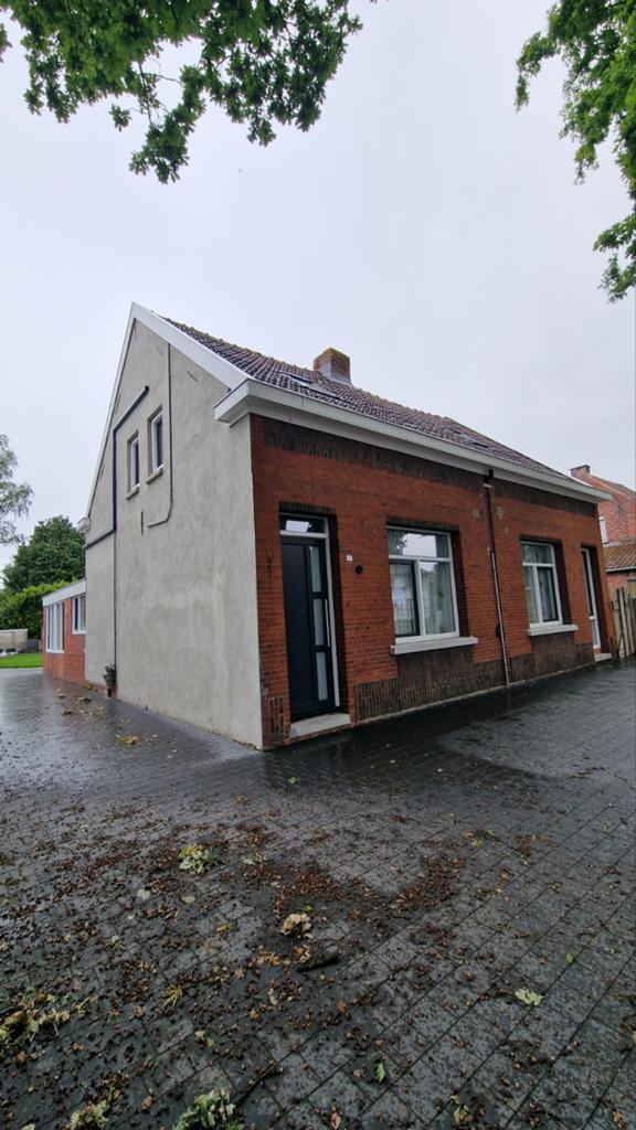 Vrijstaande woning te koop 5 slaapkamers, recent gerenoveerd