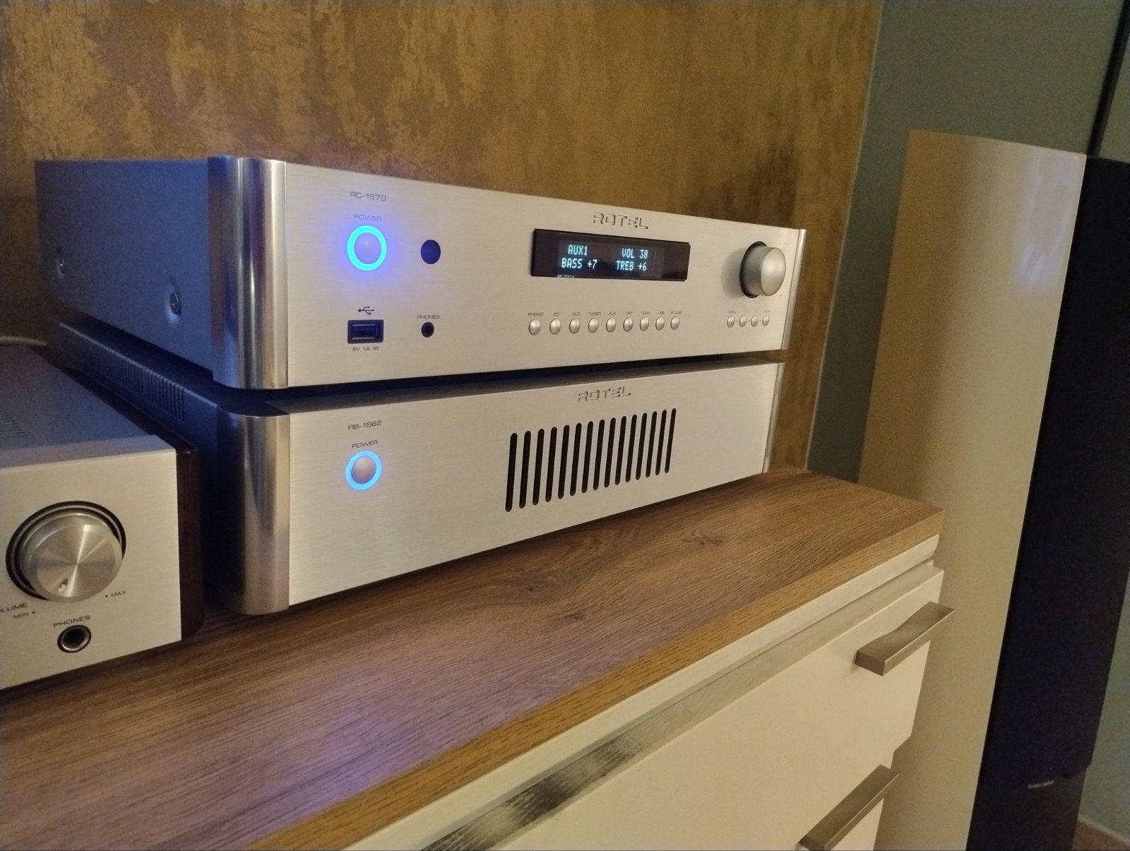 Rotel  RC 1570 + RB 1562, TV, Hi-fi & Vidéo, Enlèvement