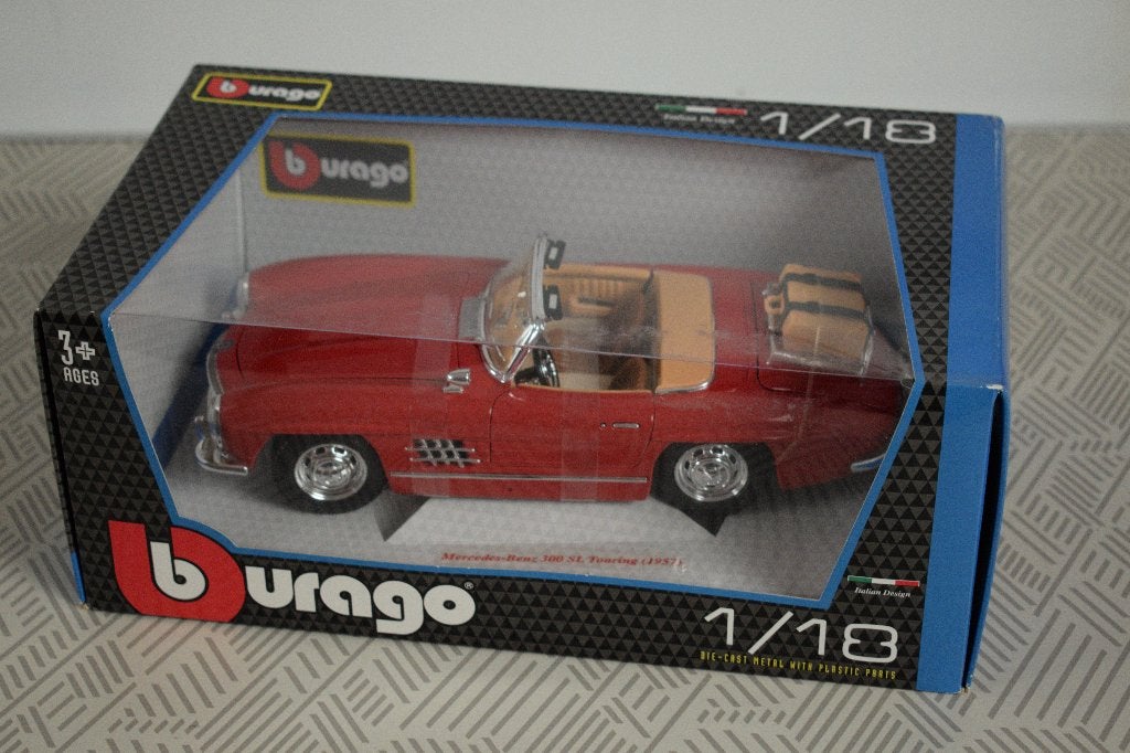 miniature automobile 1:18 neuf burago mercedes-benz touring, Enlèvement ou Envoi, Neuf, Burago