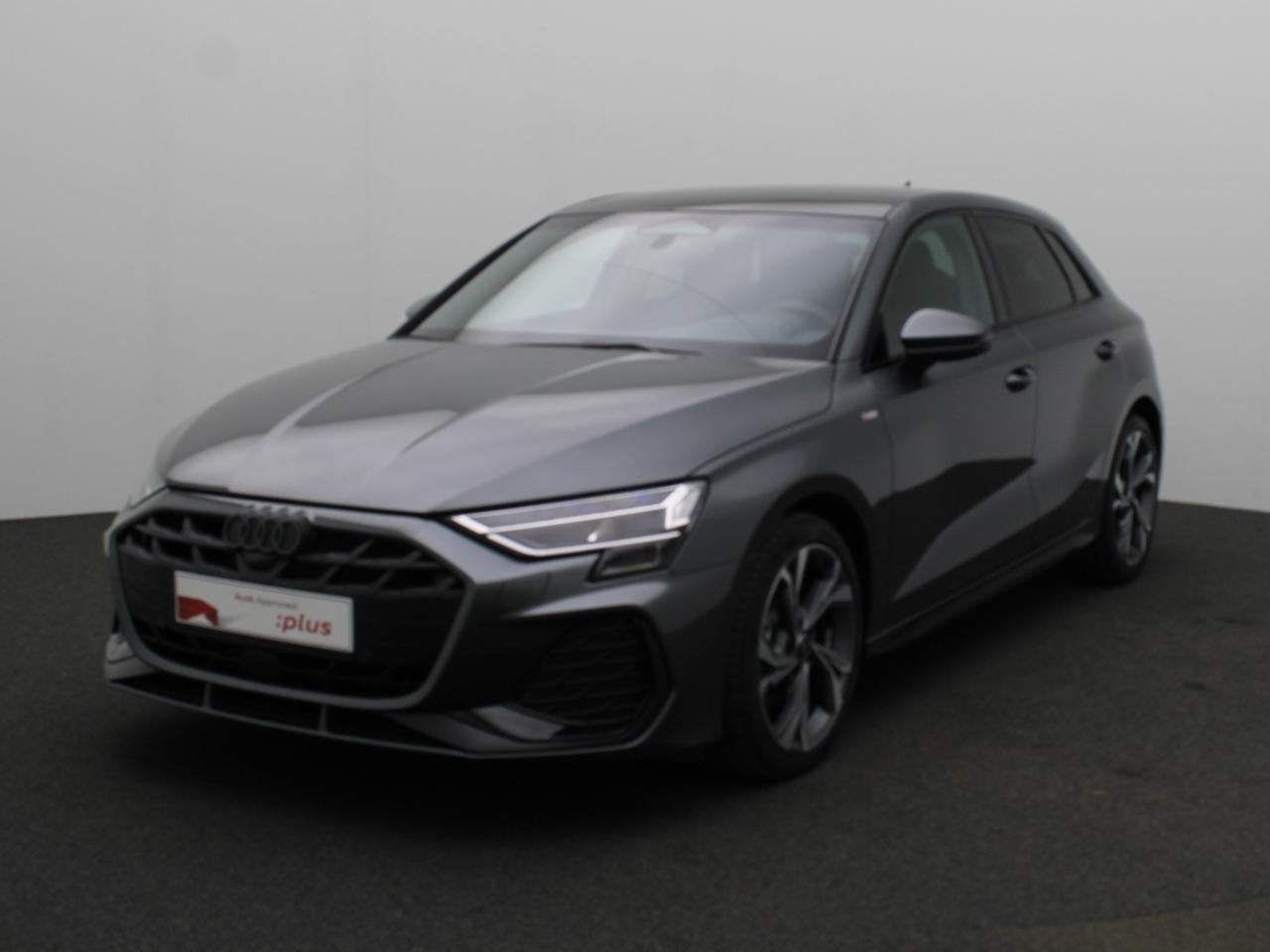 Audi A3 Sportback 35 TFSI Sport Edition S tronic, Auto's, Automaat, Zilver of Grijs, A3, Te koop