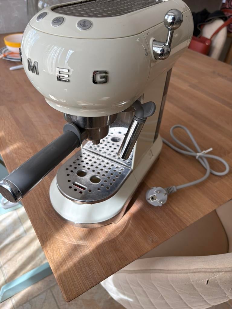 Smeg machine à café expresso, Ophalen, Zo goed als nieuw
