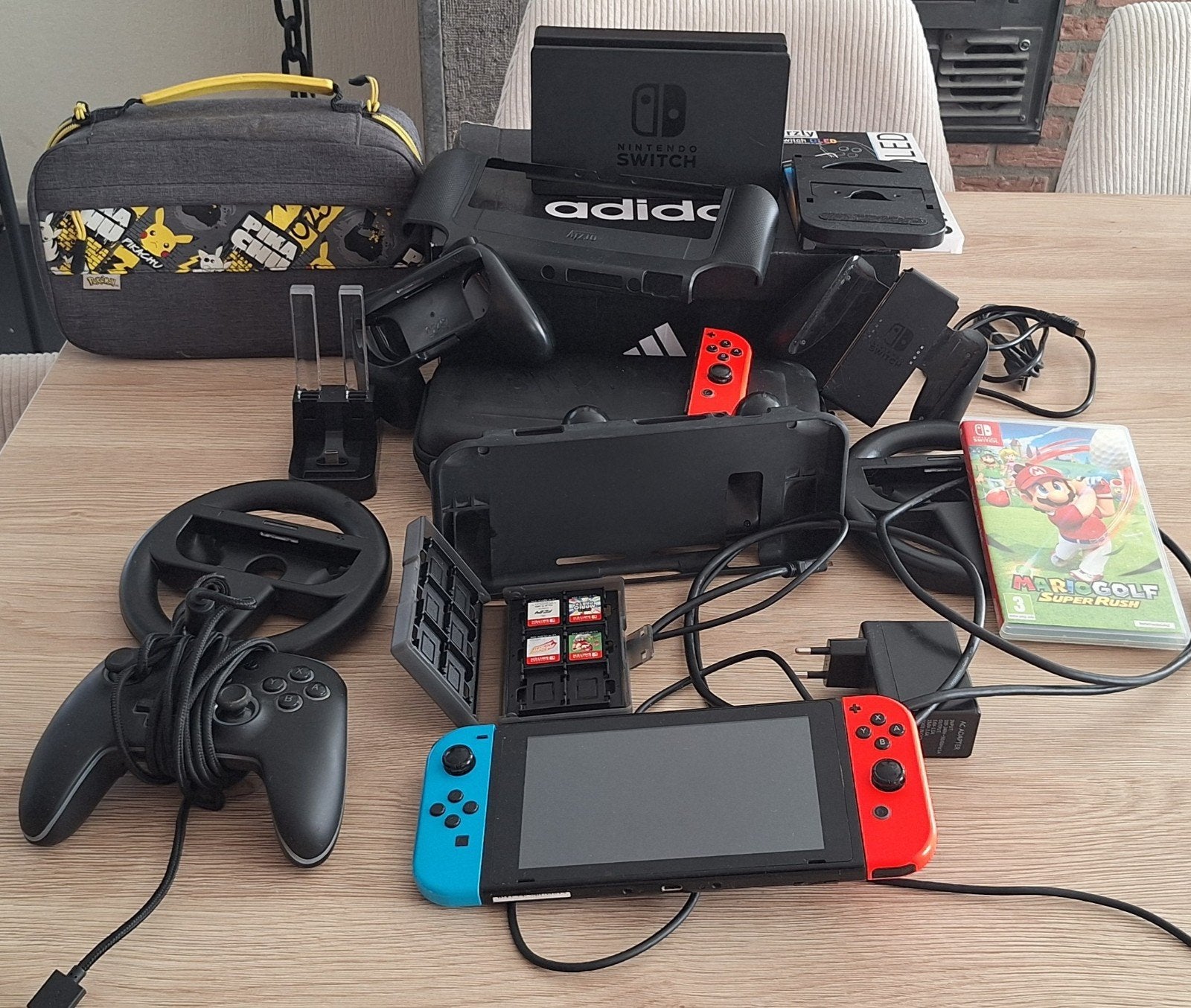 Nintendo switch met toebehoren en spelletjes, Games en Spelcomputers, Spelcomputers | Nintendo NES, Ophalen