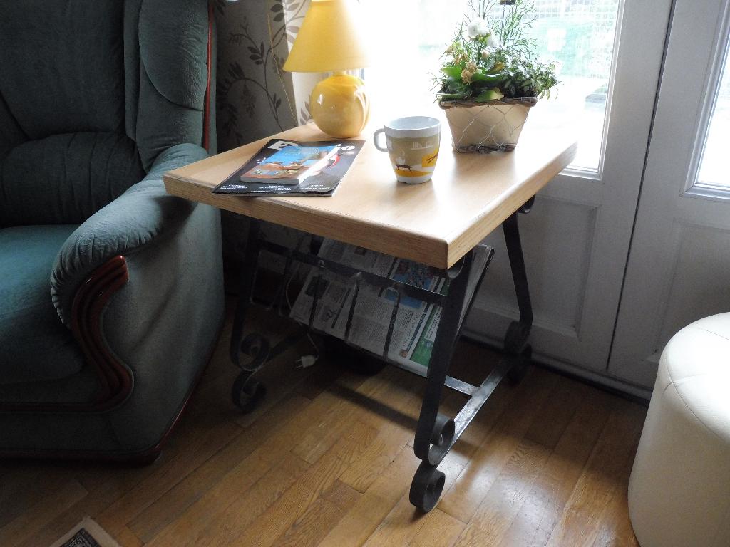 A vendre ,Table de lecture ( fait main), Maison & Meubles, Ancien, 50 à 100 cm, Enlèvement, Chêne