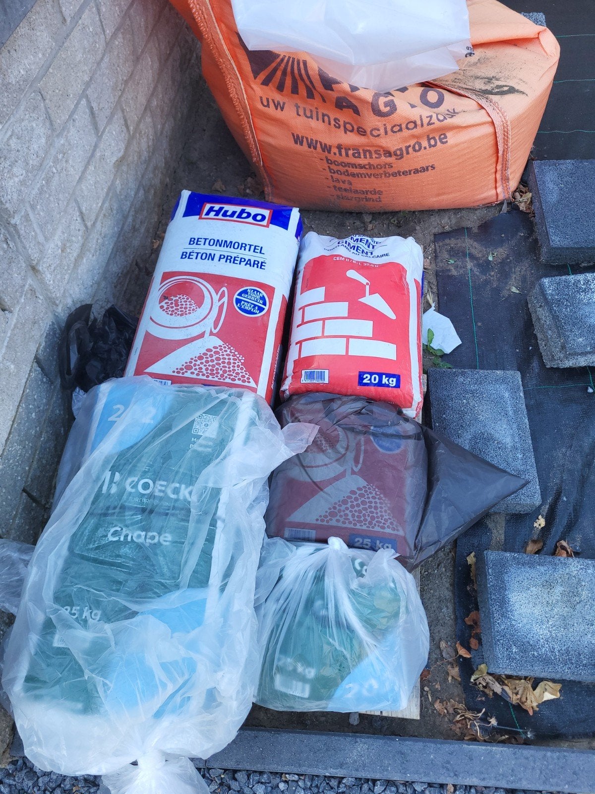 klaargemaakte beton en zak cement en chape, Doe-het-zelf en Bouw, Ophalen