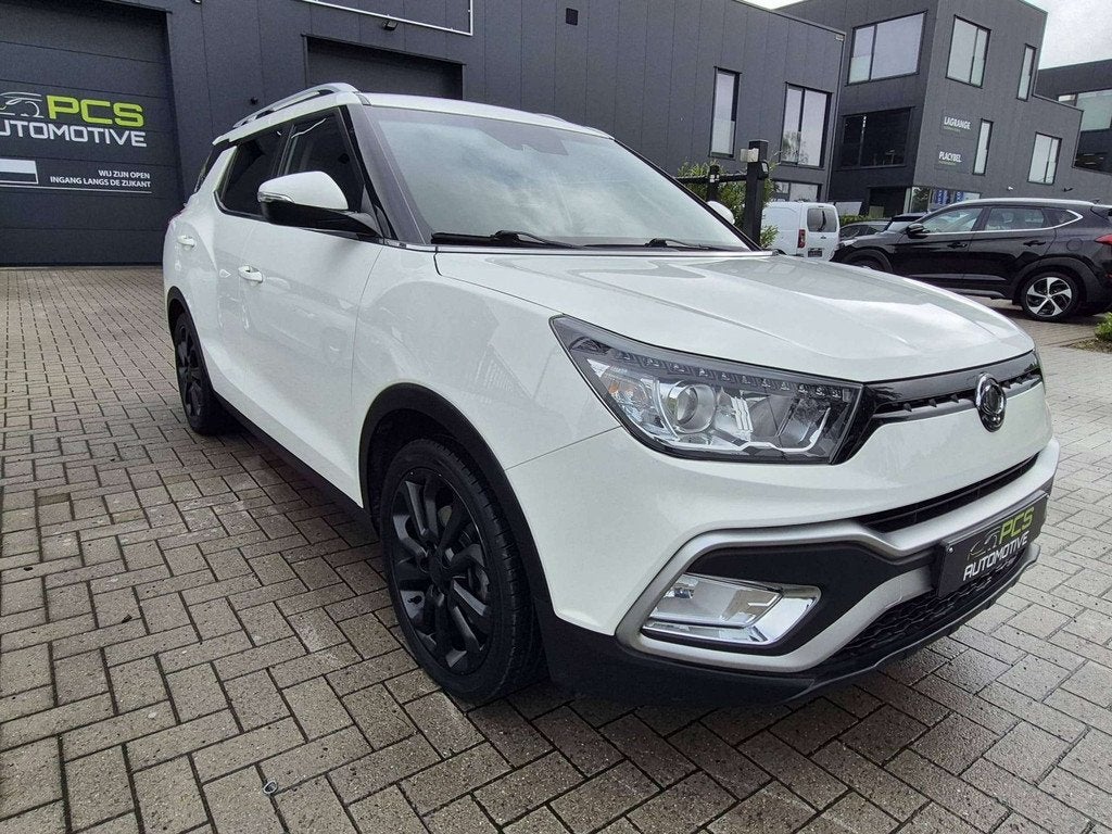 SsangYong XLV 1.6i + LPG / 137.000KM / 2019, Auto's, Gebruikt, XLV, Wit, Bedrijf