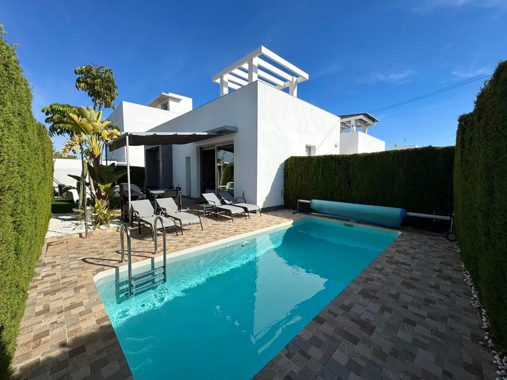 Woning met verwarmd prive zwembad - orihuela costa