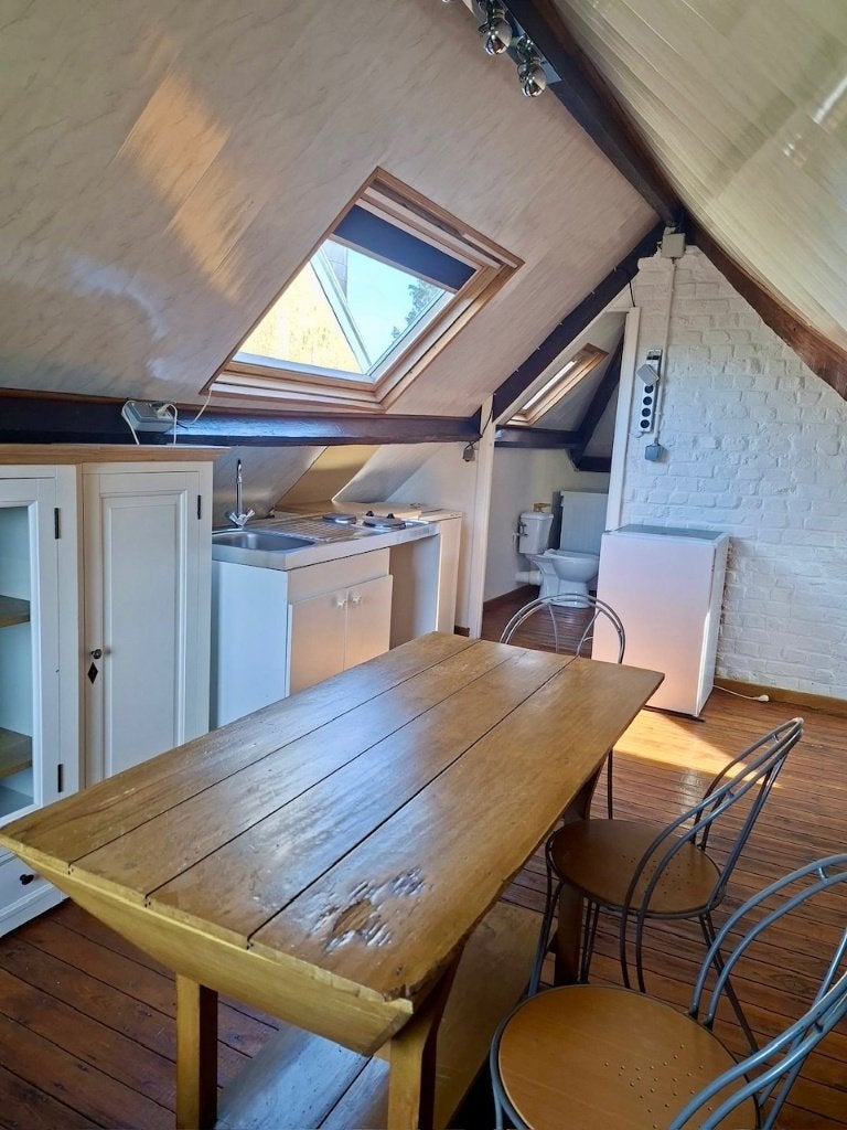 Studio à louer 2e étage - LIBRE, Charleroi