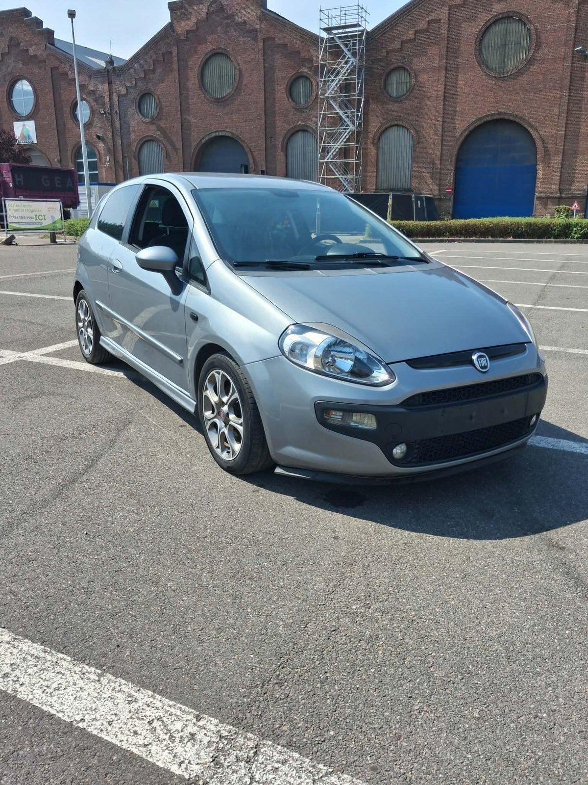 Fiat grande punto evo 1,3jtd 2012, Autos, Fiat, Argent ou Gris, Achat, Boîte manuelle, 5 portes