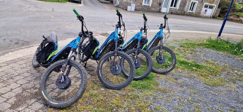 Liquidation lot de 4 trottinettes électriques tout terrain, Enlèvement