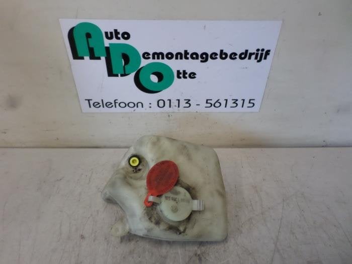 Ruitensproeiertank voor van een BMW 7-Serie (7-Serie 94-), Gebruikt, -, -, Ophalen of Verzenden