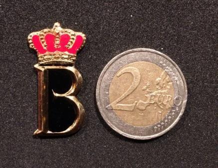 Pin’s rare de la Monarchie Belge, Collections, Maisons royales & Noblesse, Neuf, Autres types, Enlèvement ou Envoi