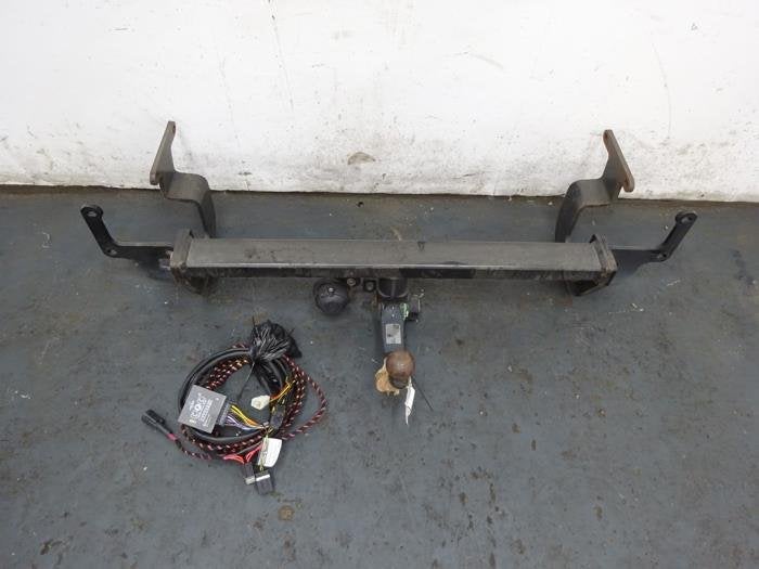 Crochet d'attelage d'un Opel Vivaro, -, Opel, 3 mois de garantie, Utilisé