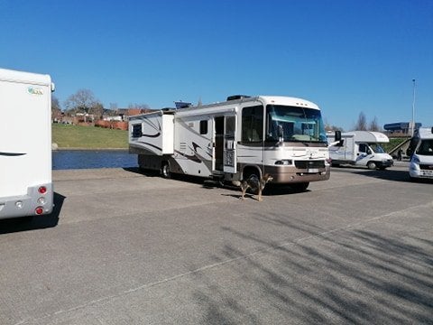 Amerikaanse Camper Ford Landau, Chemisch toilet, Ringverwarming, 10 meter en meer, Ford