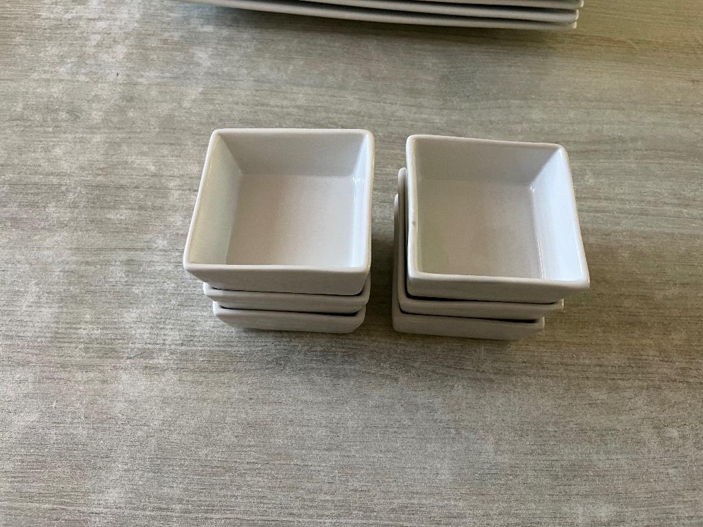 11 saus/aperitiefpotjes, Ophalen of Verzenden
