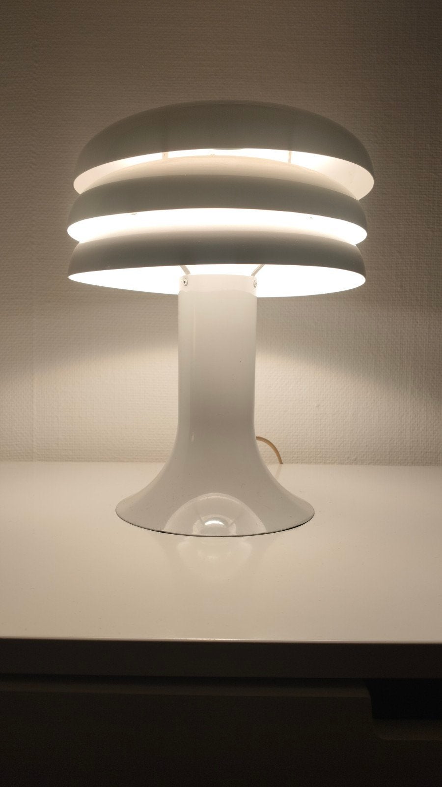 Hans-Agne Jakobsson BN-25 Table Lamp Mid-Century Modern Icon, Huis en Inrichting, Ophalen, Gebruikt, Scandinavisch
