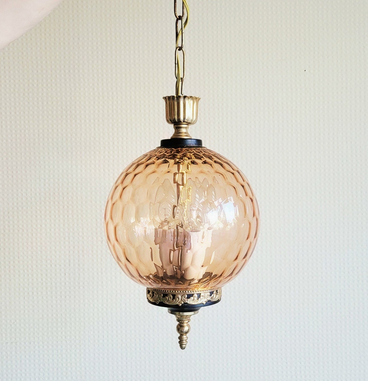 Prachtige vintage hanglamp met roze glas en gouden details!, Ophalen of Verzenden, Glas