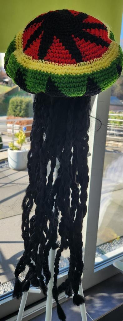 2 Bonnets RASTA Jamaïcain, avec perruques cheveux longs, Enlèvement