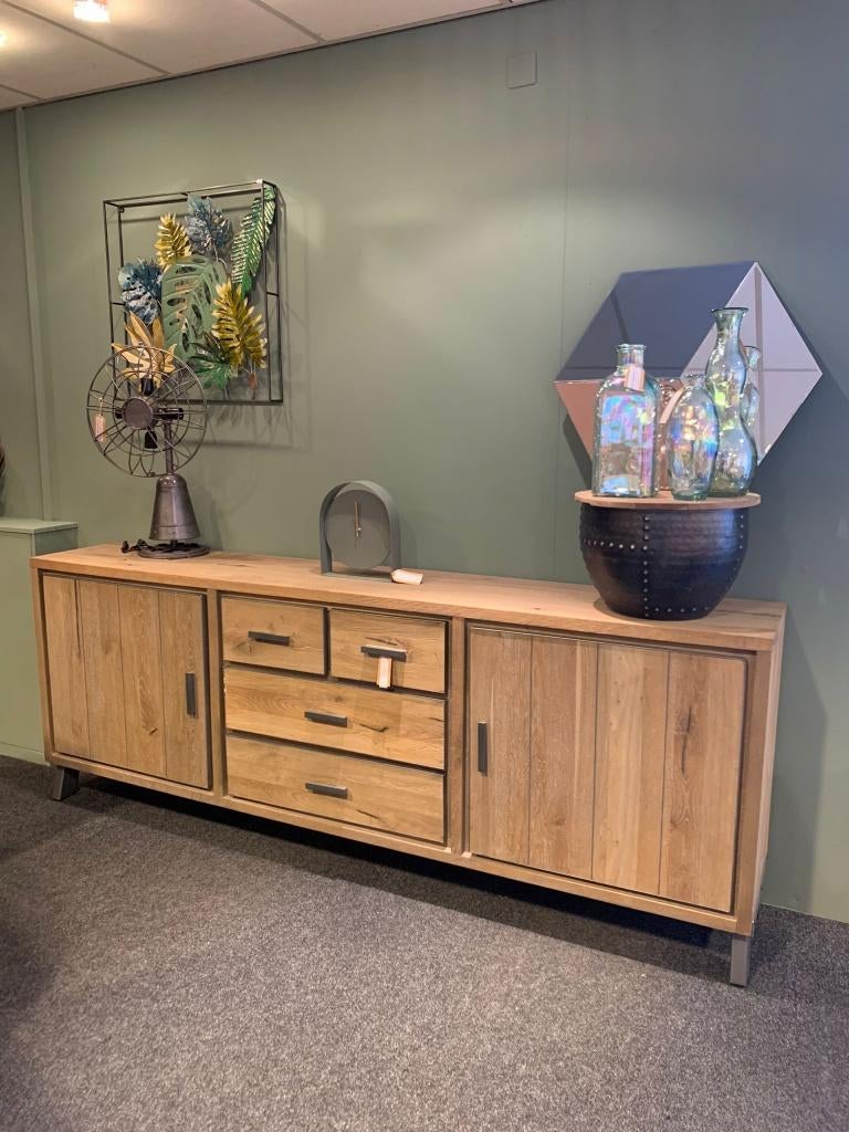 Henders en Hazel dressoir Vitoria 240cm, Huis en Inrichting, Kasten | Dressoirs, Nieuw, 200 cm of meer, 25 tot 50 cm, Met lade(s)
