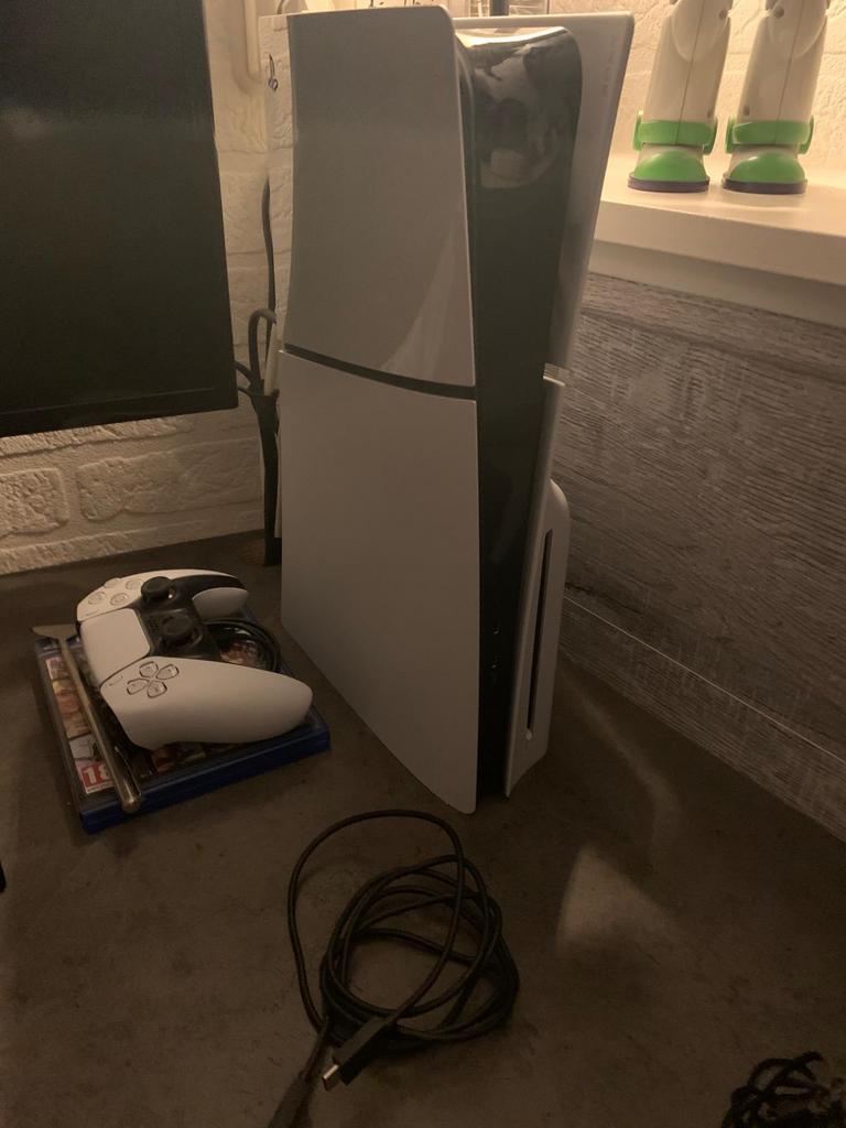 PS5 Console + PS5 Controller + GTA V, Ophalen, Zo goed als nieuw
