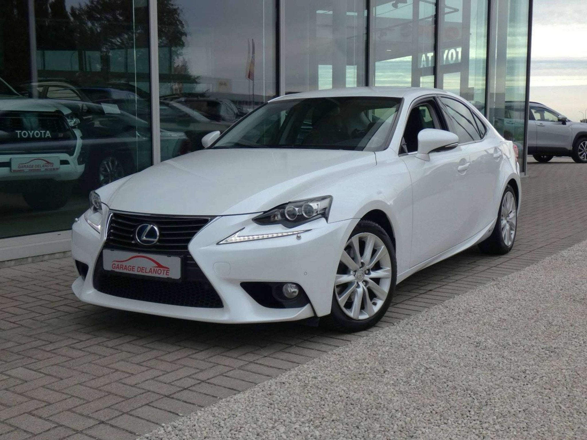 Lexus IS 300 Hybrid PRIVILEGE LINE +Leder +Mark Levinson +Ze, Autos, Lexus, Cuir, Euro 5, Achat, Entreprise
