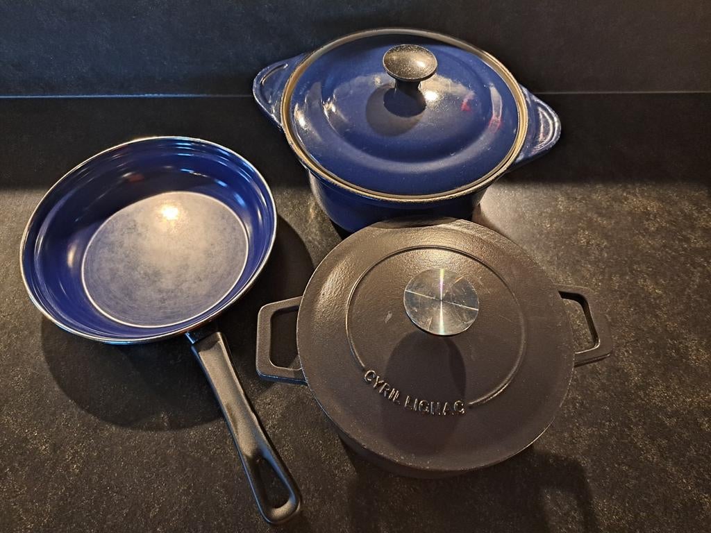 Gietijzeren kookpot Cyril Lignac, en andere, Gietijzer, Pannenset, Ophalen of Verzenden, Zo goed als nieuw