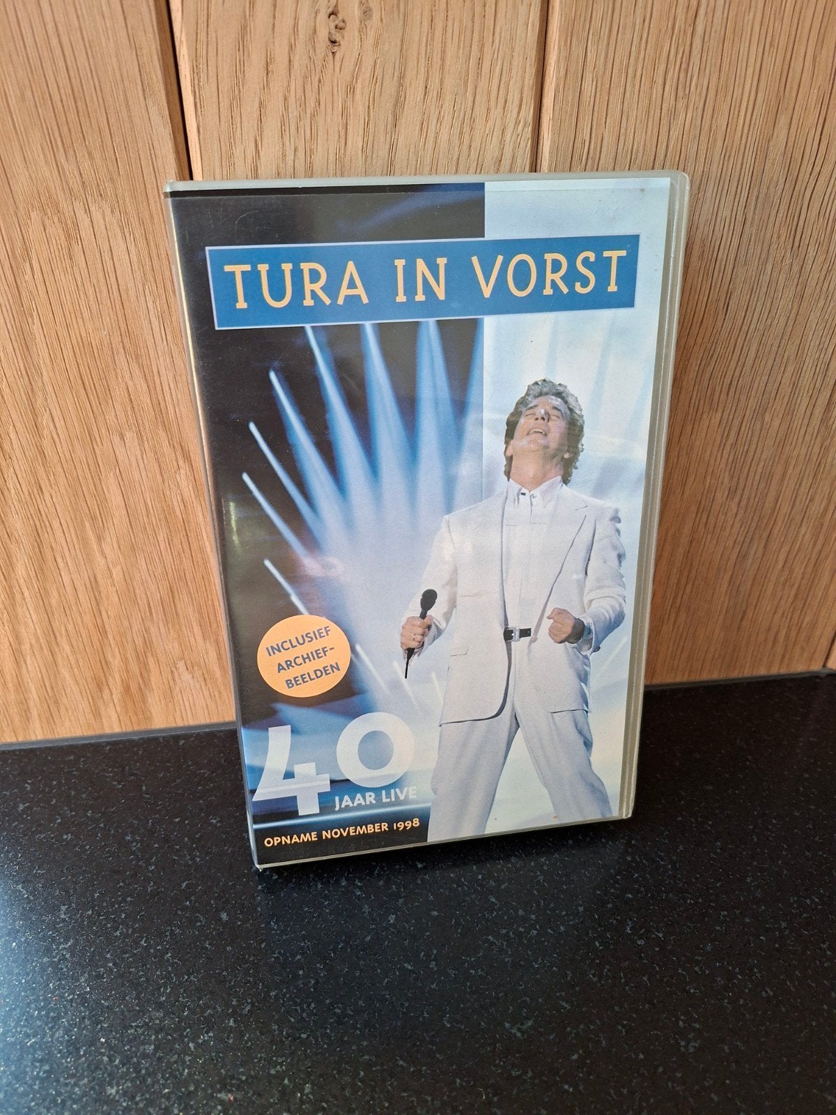 video will Tura in vorst, Audio, Tv en Foto, Ophalen of Verzenden, Videoband