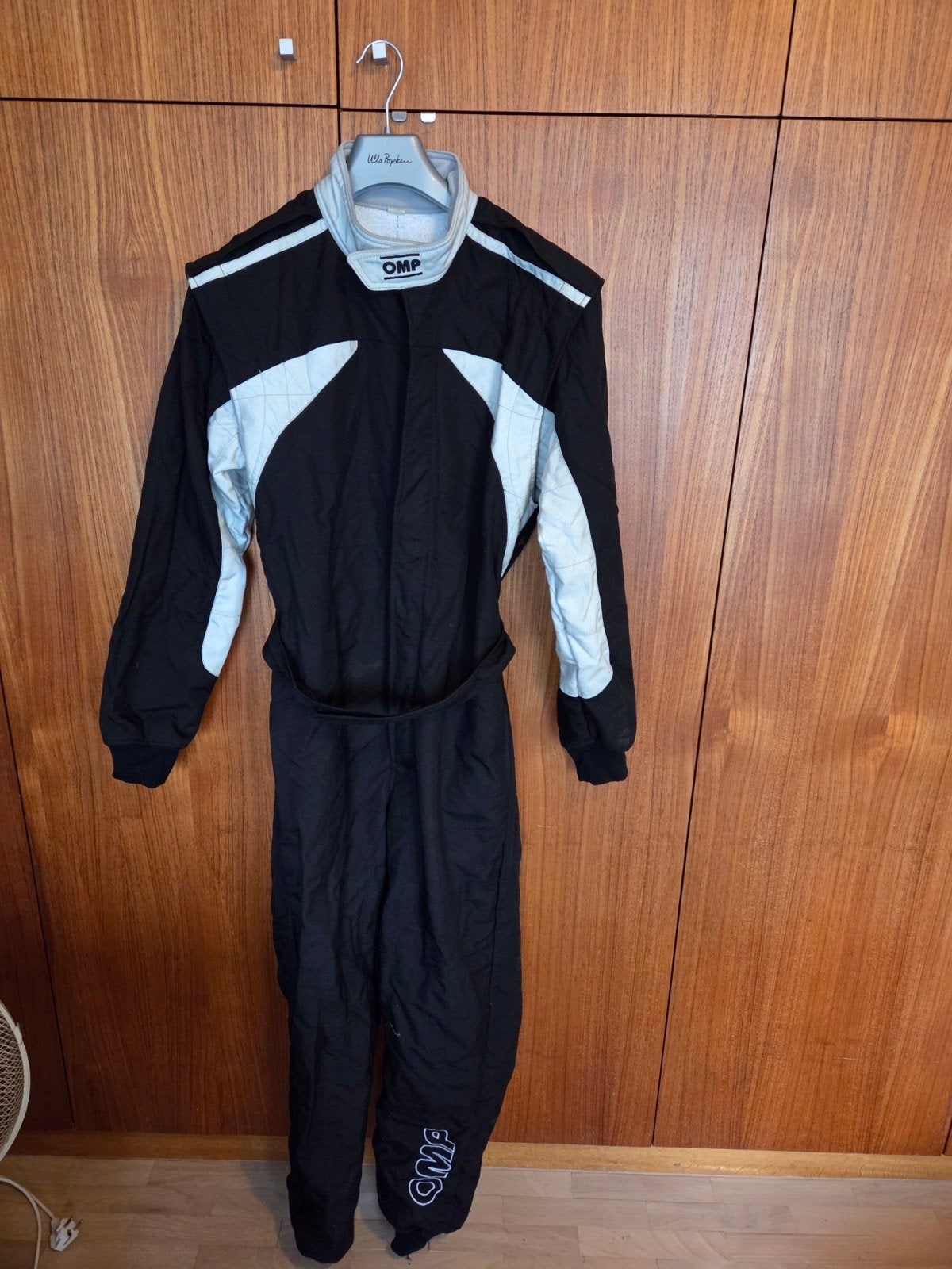 race karting pak outfit omp maat 52, Sports & Fitness, Karting, Enlèvement, Utilisé, Vêtements ou Chaussures
