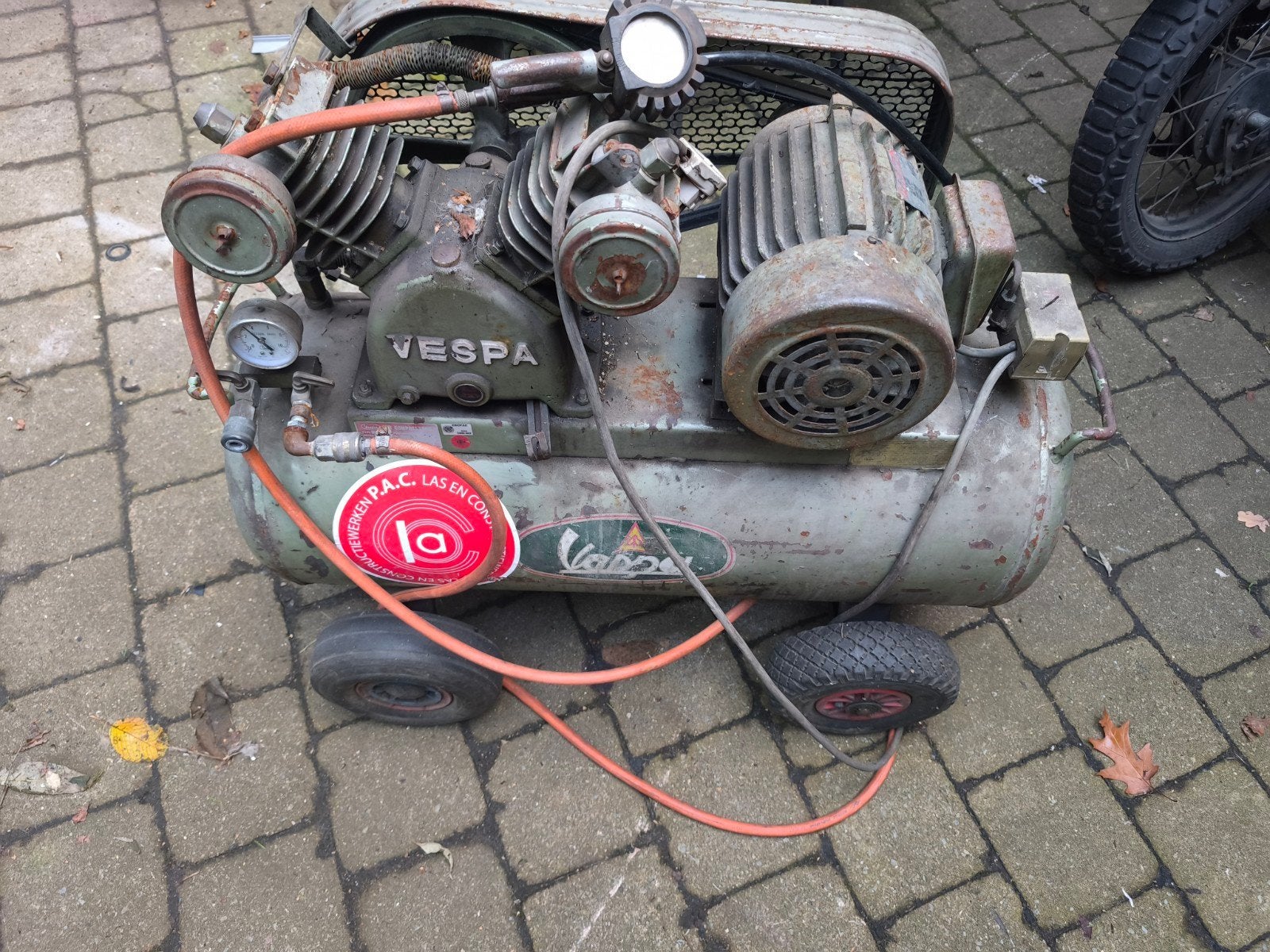Twee piston compressor., Doe-het-zelf en Bouw, Ophalen