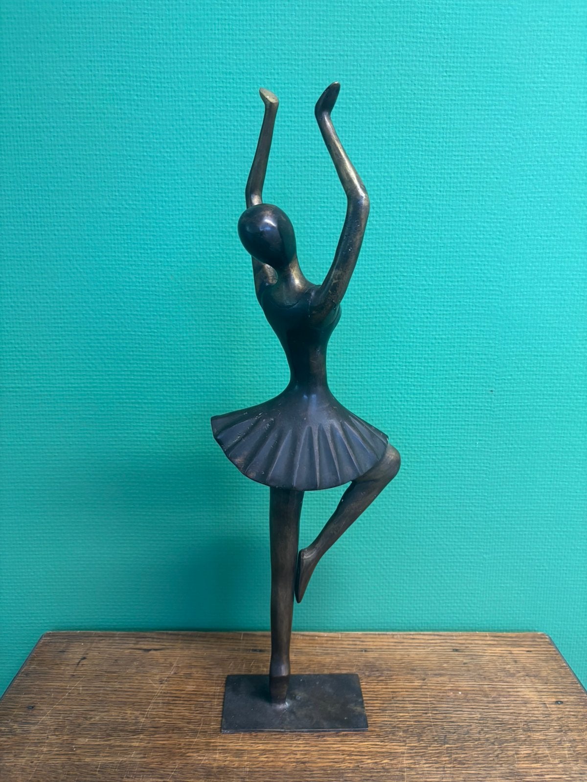 Grande ballerine ancienne en bronze, Enlèvement, Brons