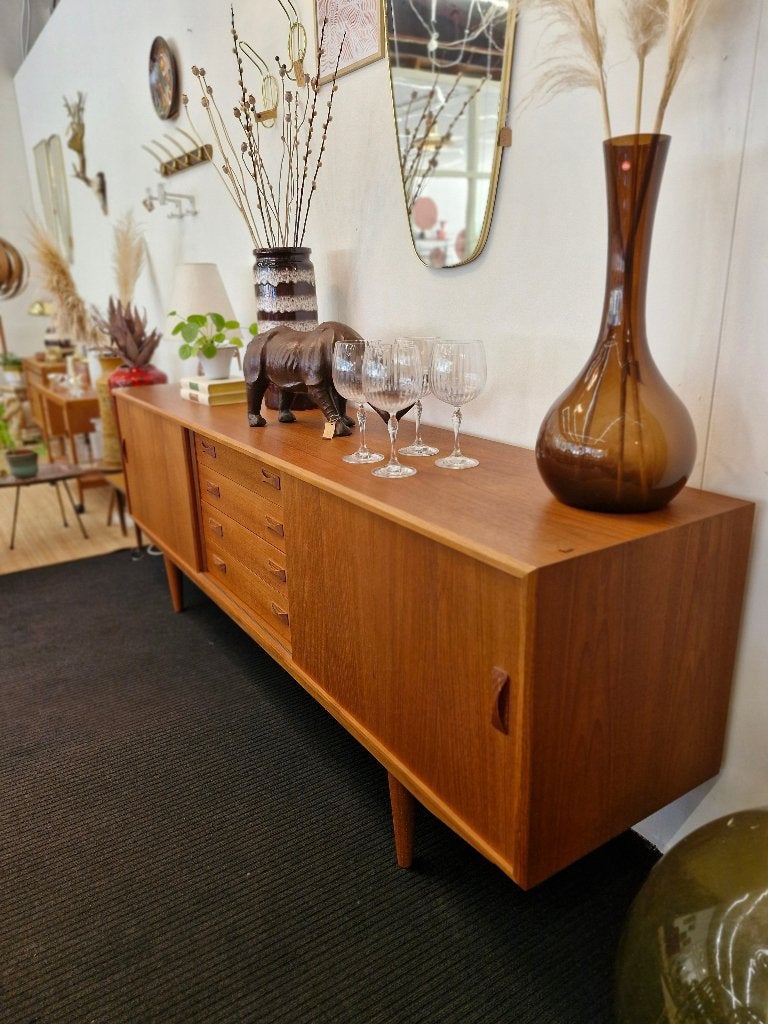 Deens Design teakhouten sideboard – Clausen & Søn, Huis en Inrichting, Ophalen, Gebruikt, Teakhout, Vintage