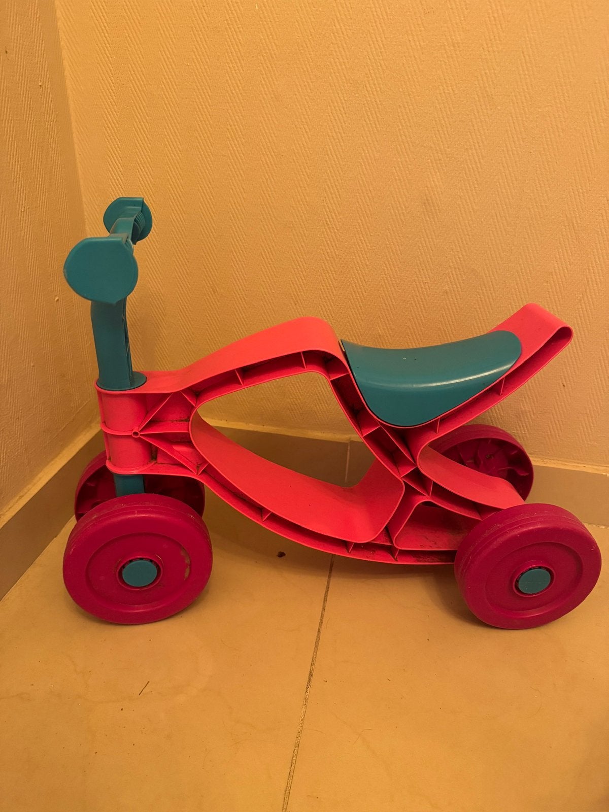 Loopfiets / Kinderfietsje, Ophalen, Zo goed als nieuw, Loopfiets