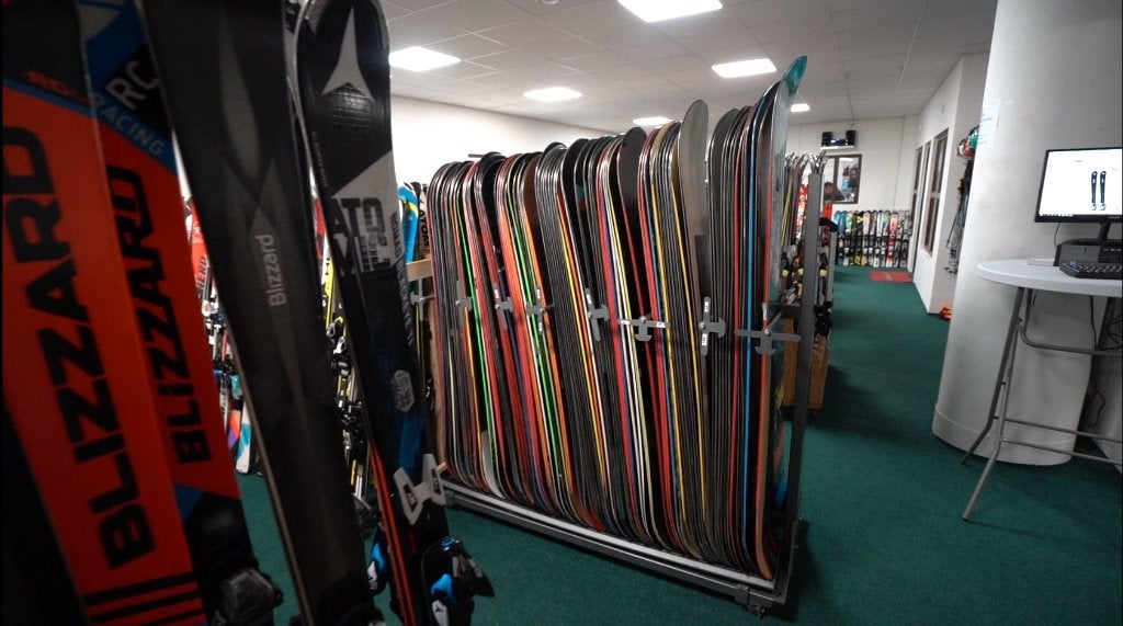 Ski's skischoenen snowboard snowboardschoenen 1j. garantie, Sport en Fitness, 160 tot 180 cm, Gebruikt, Verzenden, Carve