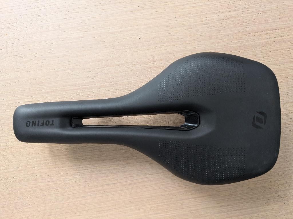 Siège découpé Syncros Tofino Regular 2.0 135 mm, Neuf, Enlèvement ou Envoi, Acier, Selle