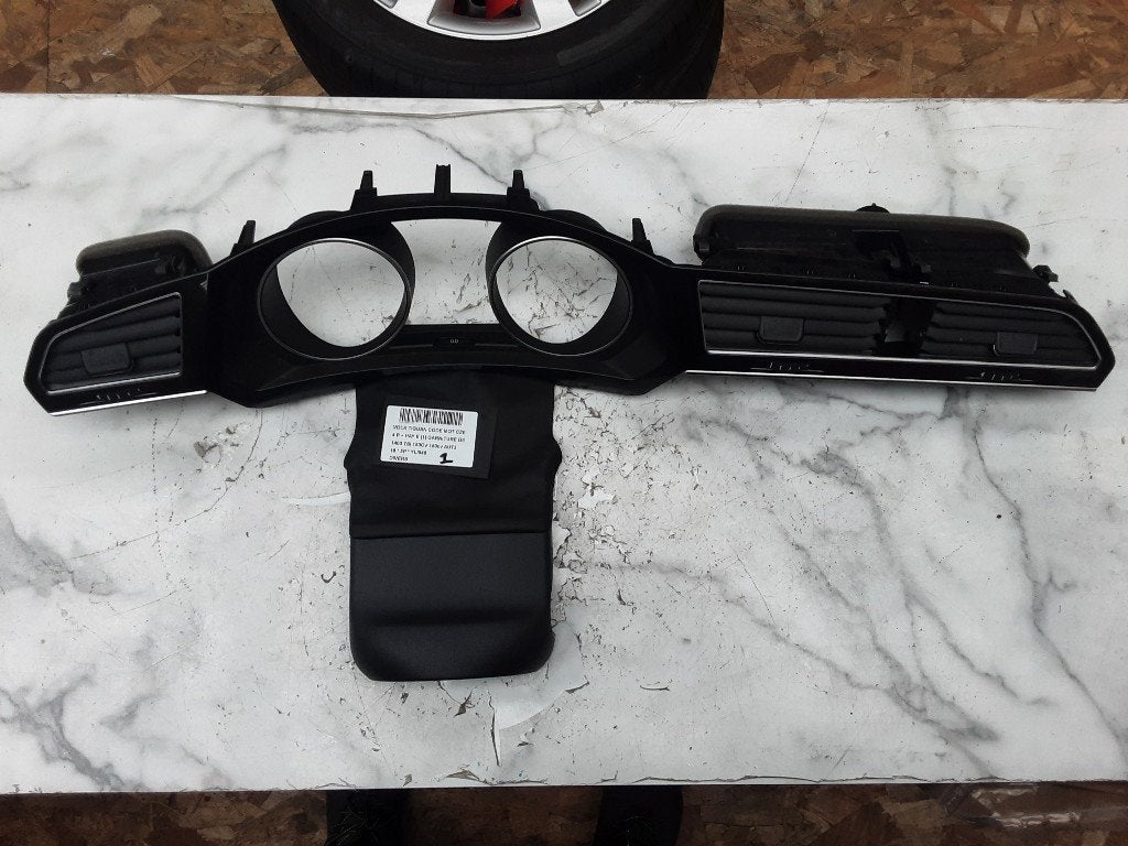 DIVERSEN DIVERS Volkswagen Tiguan (AD1) (5NB857189), Gebruikt, Volkswagen, Mevr. I. Hauben, Rue de l'Espoir 34 34
4030  GRIVEGNÉE, BE