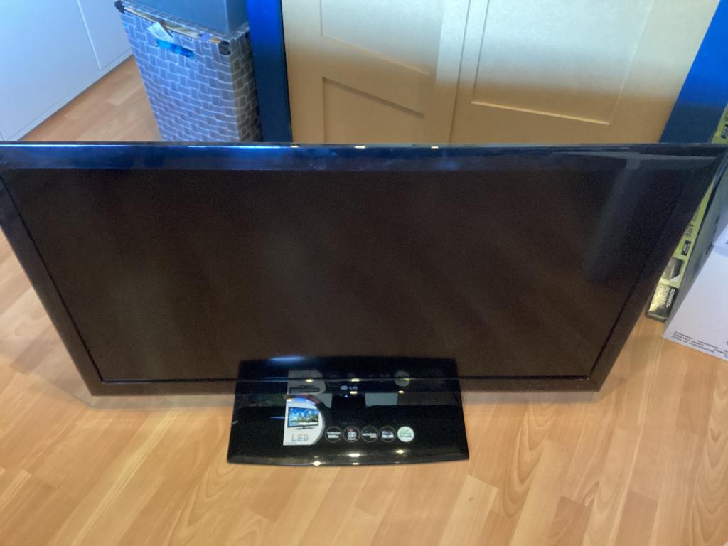 led tv LG 47", Audio, Tv en Foto, Televisies, Ophalen, 100 cm of meer, LG, Gebruikt